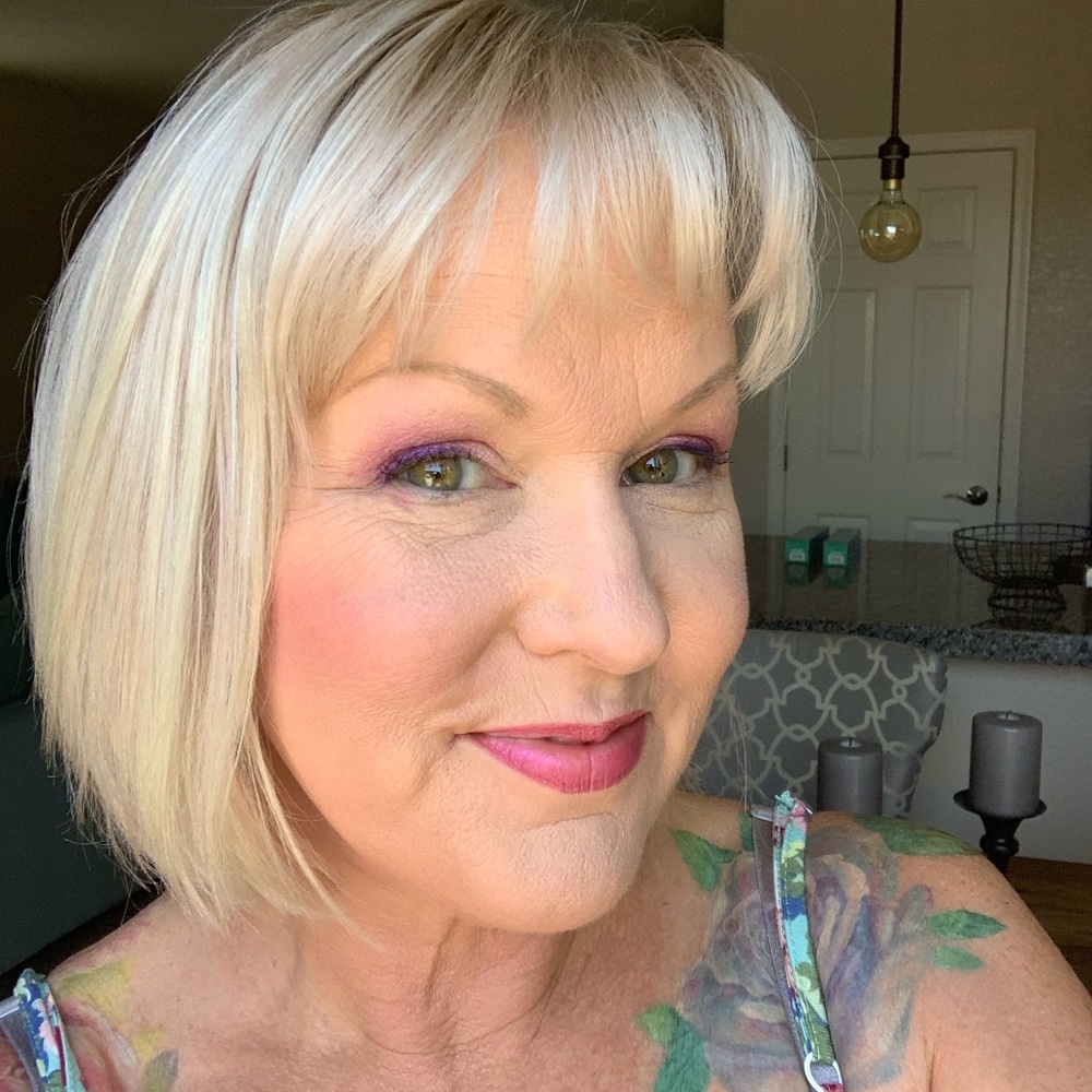 Meet your Posher, Lynn